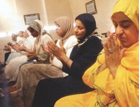 muslims_praying1 (12K)